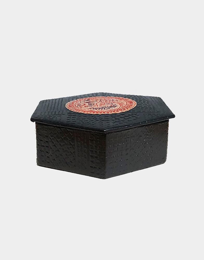 These leather jewelry boxes are made in India. These are made with pure leather with embossed design with vegetable dye. The box has a grip for the lid to fix tightly.